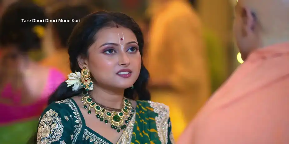 Diti's Vow to Win Gora Over - Taare Dhori Dhori Mone Kori - Promo
