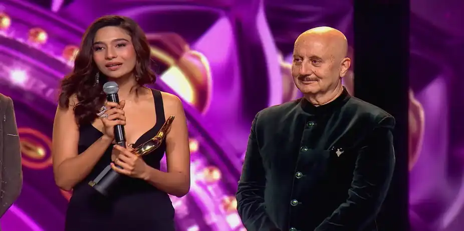 Shubhangi Dutt Receives Acclaim for Her Work - Zee Cine Awards 2026