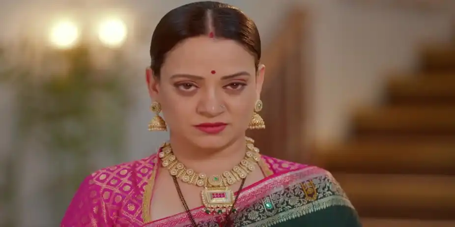 Atharva Tells Meera's Worth to Maya - Tula Japnar Aahe