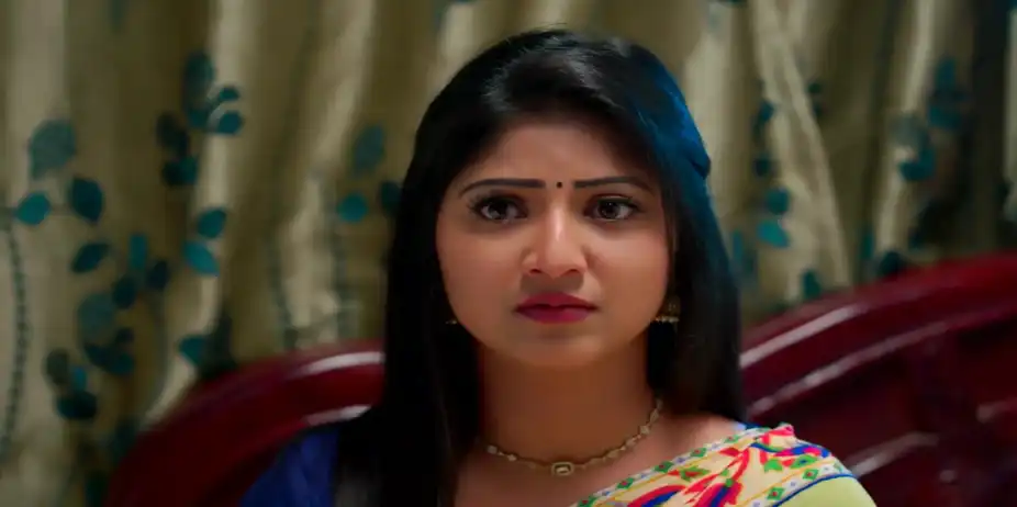 Rukmini's Entry Scares Varshini - Paarijatham