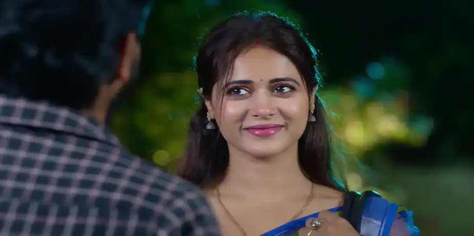 Seenu Buys Flowers for Maya - Sandhya Raagam