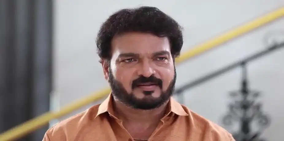 Meena Convinces Janakambal - Varisu
