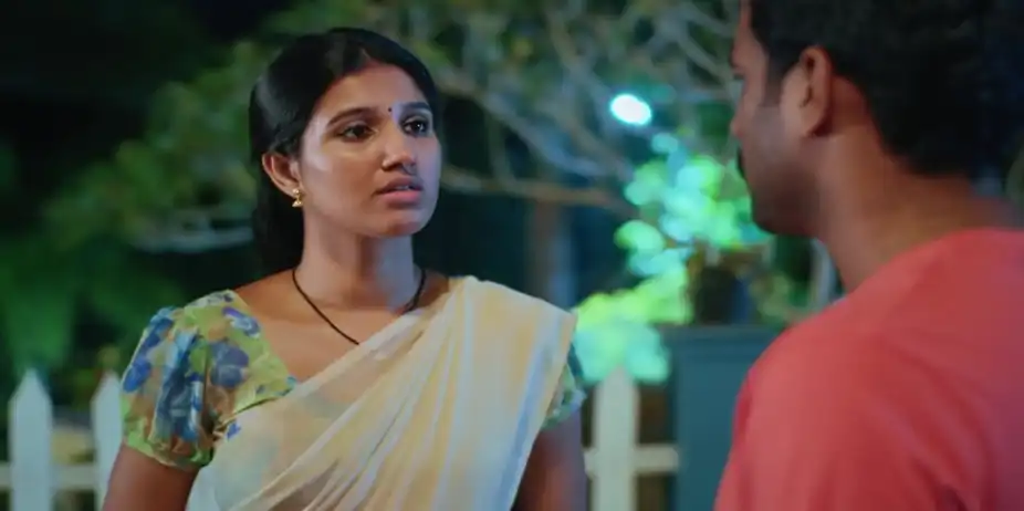 Kalyani Pleads with Mahi - Chembarathy