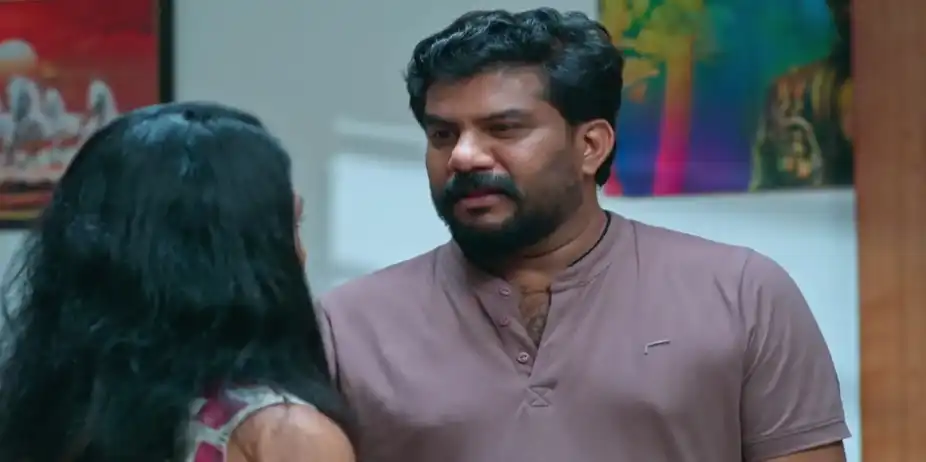 Sagar Stages an Act - Manathe Kottaram