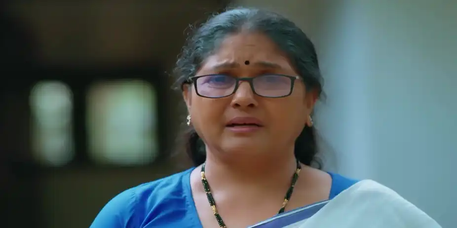 Kamala Shares Her Fears with Athira - Mangalyam