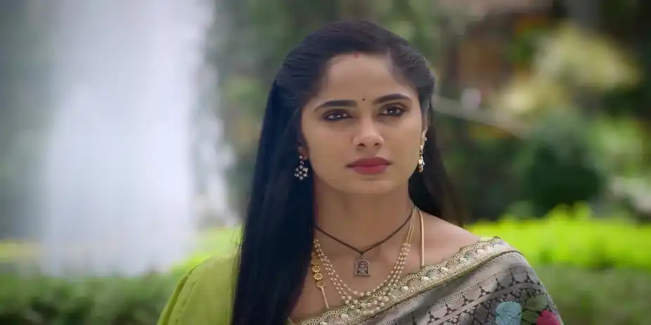 Ayali Hides Her Love for Siva - Ayali