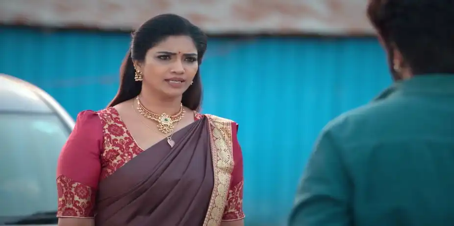 Chandrakala Mocks Karthikeyan - Karthigai Deepam