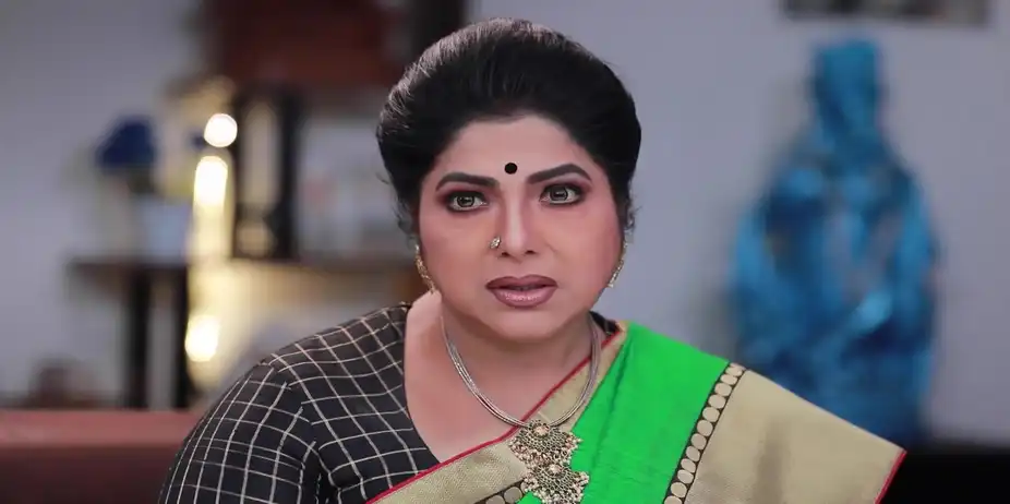 Ganeshan is Baffled to see the Bank Manager - Varisu