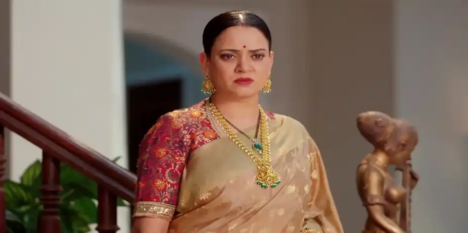 Manjiri Frets over Completing Her Ritual - Tula Japnar Aahe