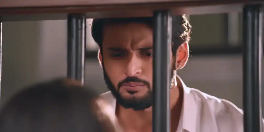 Ved Learns about Ramesh's Heart Attack - Saru