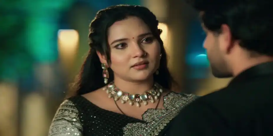 Distance with Vasudha Hurts Devansh - Vasudha