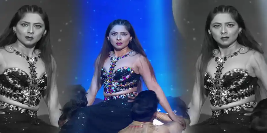 Sonalee Kulkarni's Graceful Dance Moves - Zee Chitra Gaurav 2026