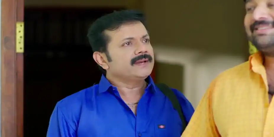 Manoj Has a Word with Prakash - Manathe Kottaram