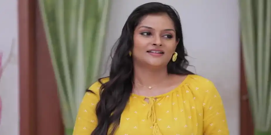 Mithra Stages an Act - Idhayam