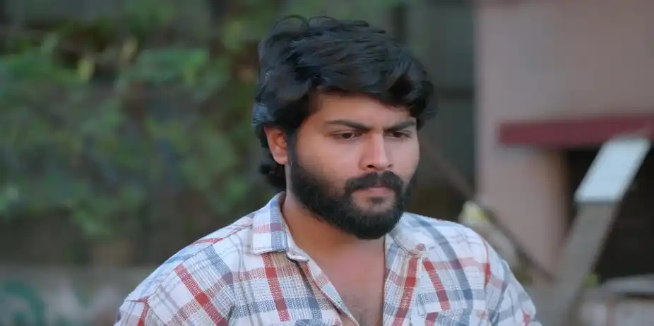 Maaran Meets His Store Staff - Veera