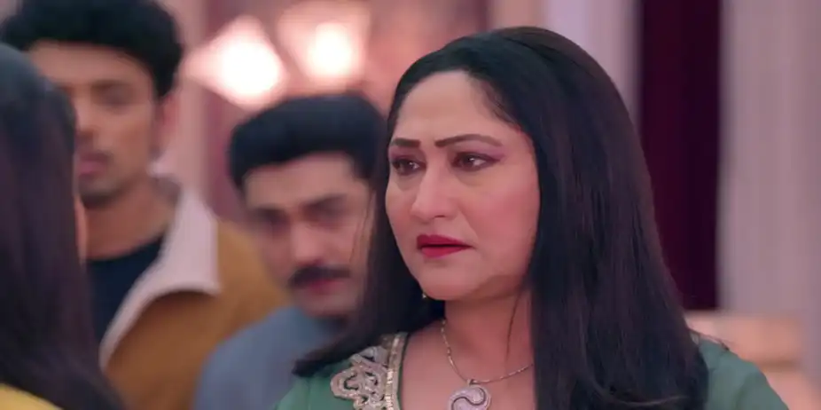 Reet Tries to Keep Param Away from Shalini - Jaane Anjaane Hum Mile