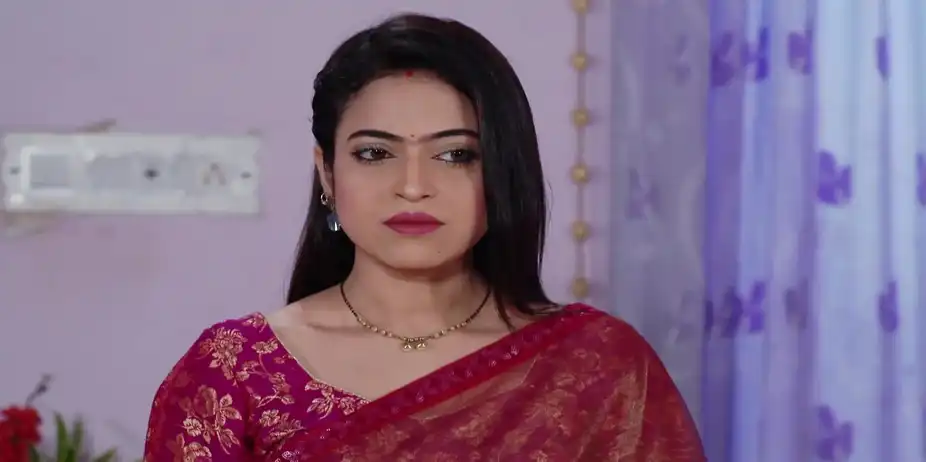 Rosy Instigates Her In-laws - Sathi Sata Janmara
