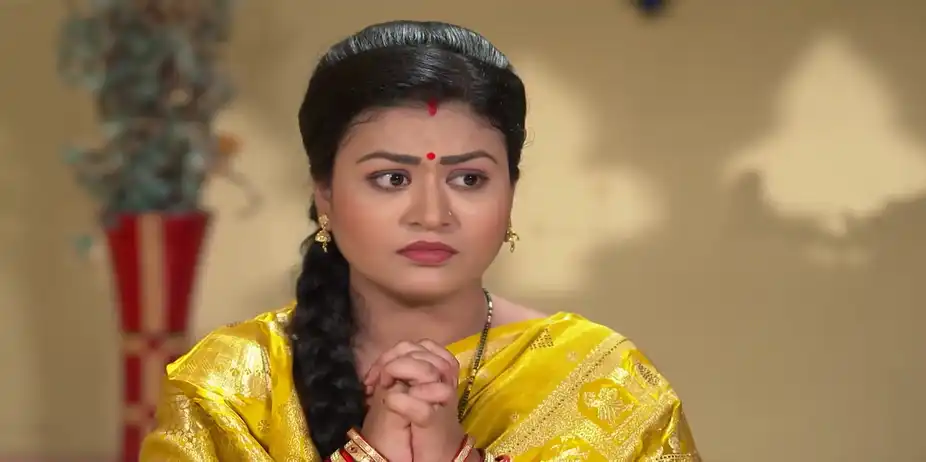 Meena Worries about an Inauspicious Occurence - Tuma Bina