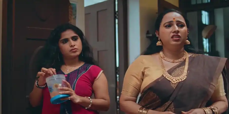Kalpana Lies to Padmini - Snehapoorvam Shyama