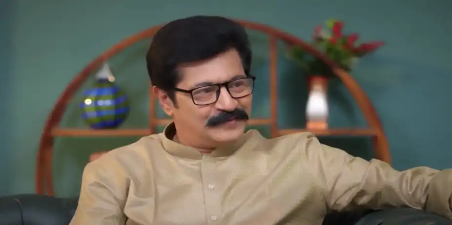Ponni's GIft to Udhay -Ayali