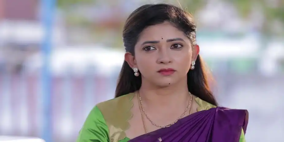 Bharathi Feels Like Revealing the Truth - Idhayam
