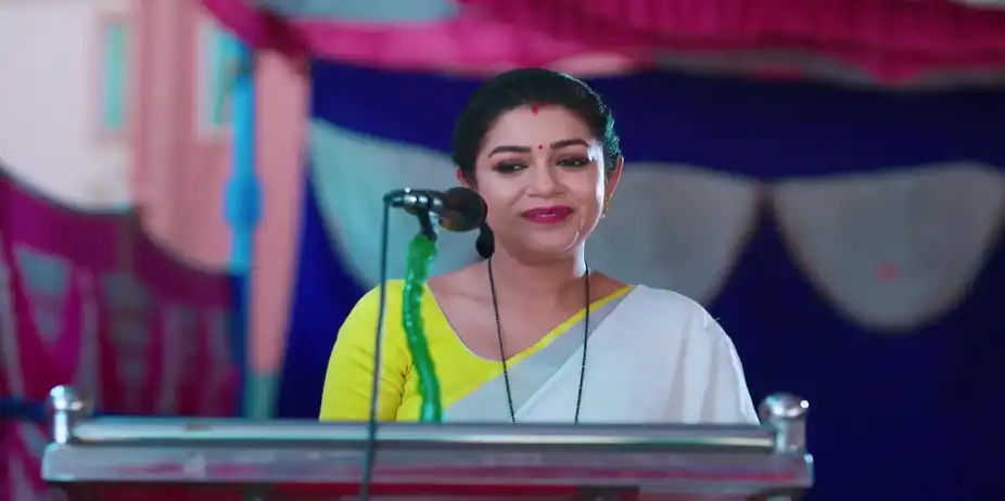 Bhoomika Praises Bhagya in Her Speech - Amruthadhaare