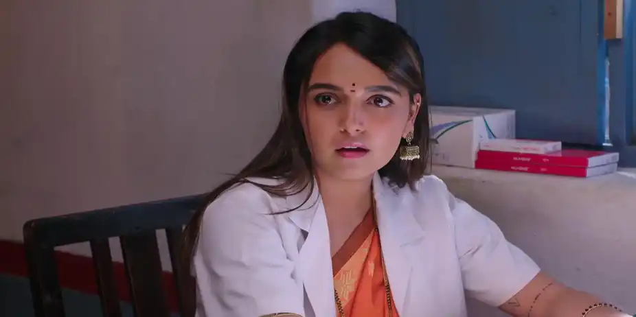 Parvathi Is Startled - Annayya