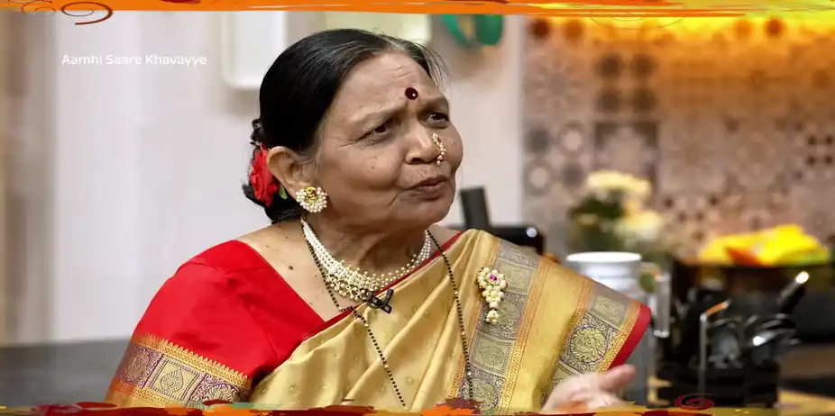 A 78 year-old Evergreen Lady Graces the Show - Amhi Sare Khavaiyee - Promo