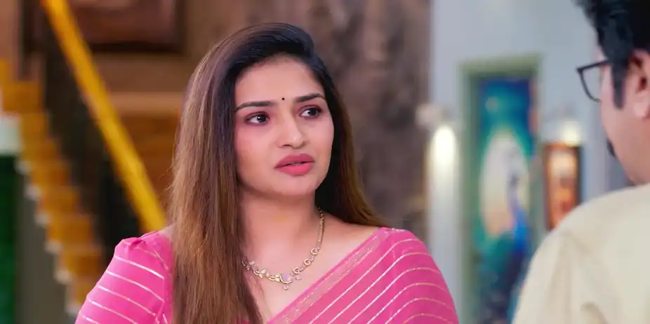Udhaya's Reluctancy - Ayali