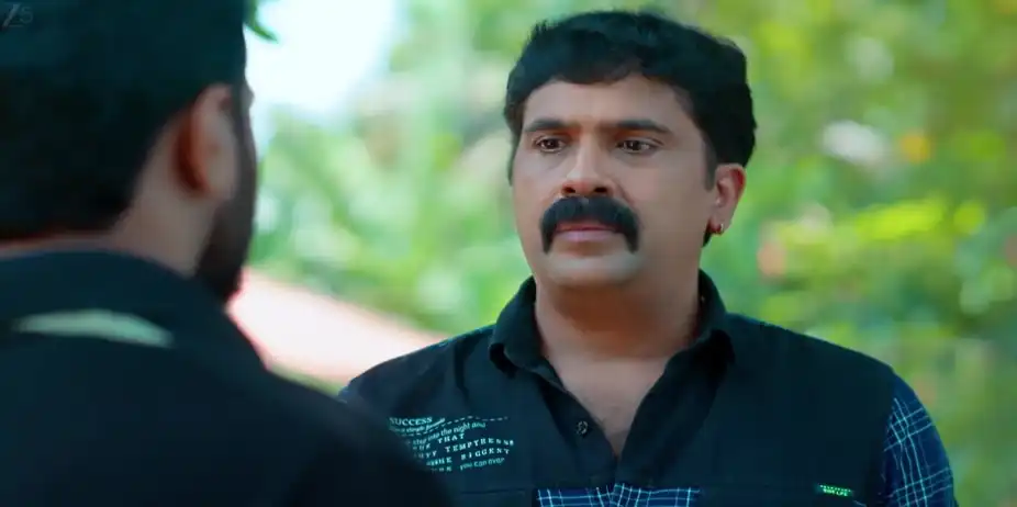 Jitendran Shares His Suspicion with Jagan - Manathe Kottaram
