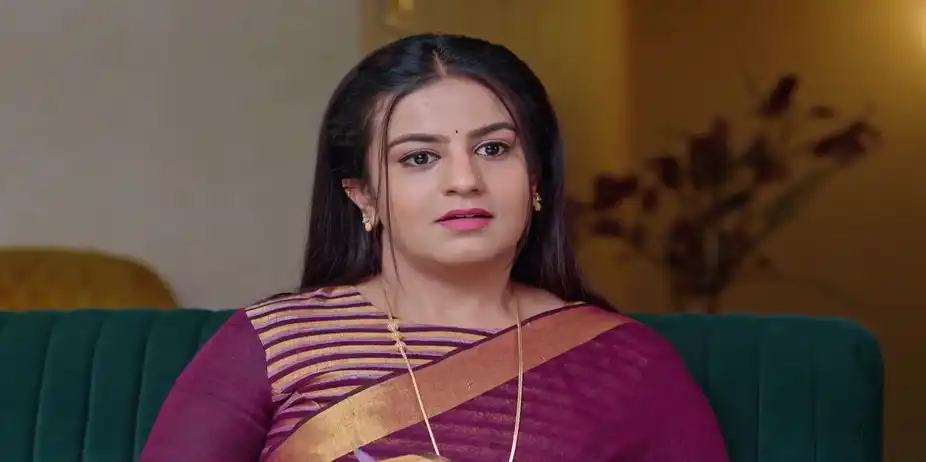 Nithya and Mahalakshmi Praise Arjun - Karna