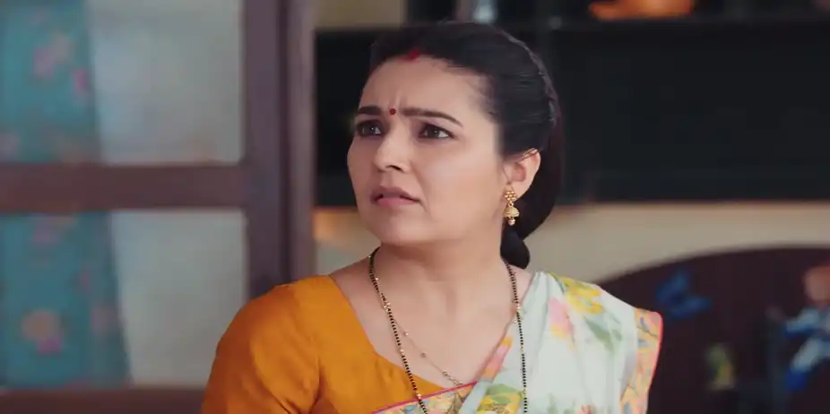 Revati Sees Varun in Vivek's Room - Lakshmi Nivas