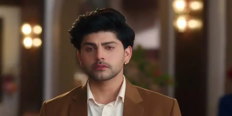 Karishma Brings Bad News for the Chauhan Family - Vasudha