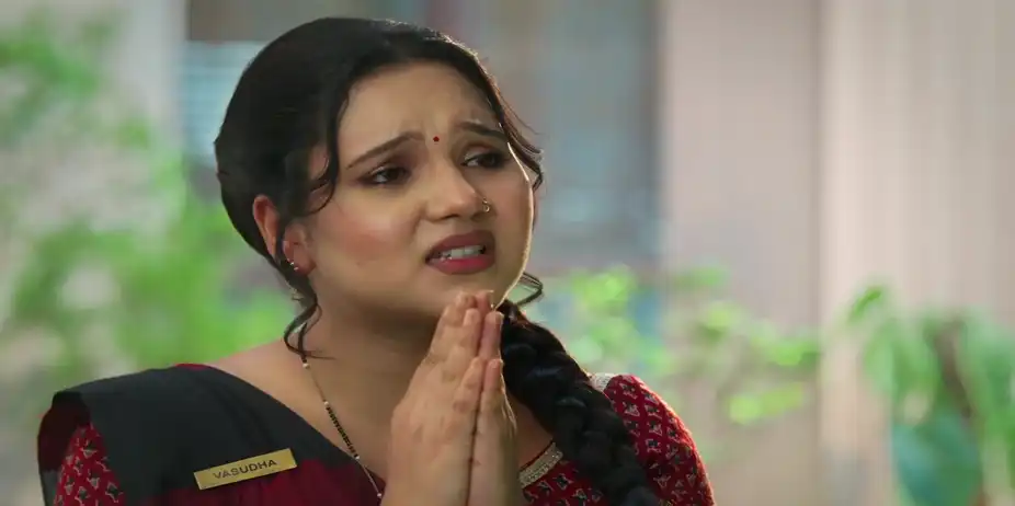 Vasudha Encourages the Chauhan Family - Vasudha