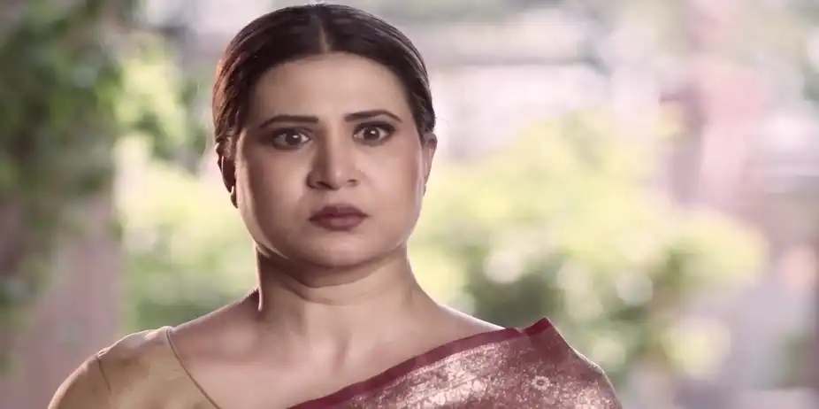 Vasudha Taunts Karishma - Vasudha