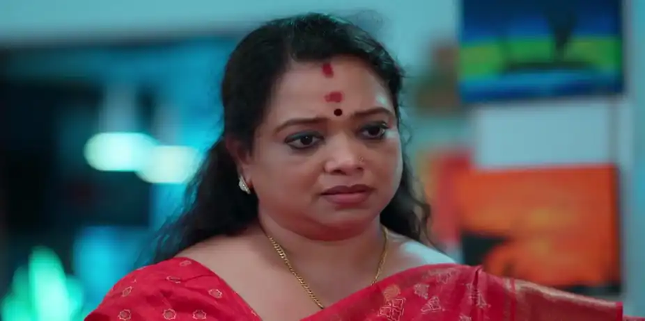 Karunakaran Stages an Act - Manathe Kottaram