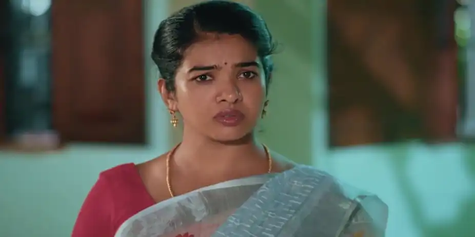 Vandana's Clarification to Rakhi - Manathe Kottaram
