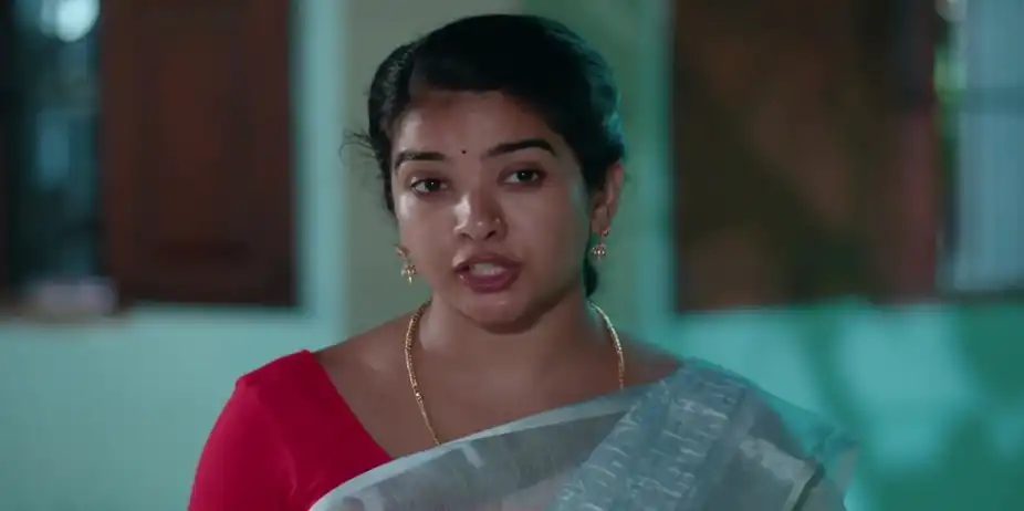 Diya Asks for Rakhi - Manathe Kottaram