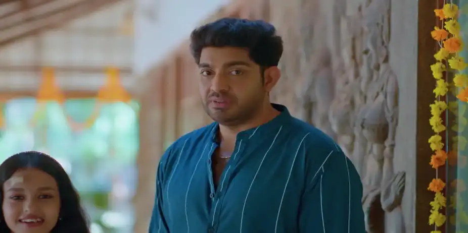 Gokul Is Smitten to See Archana - Mangalyam
