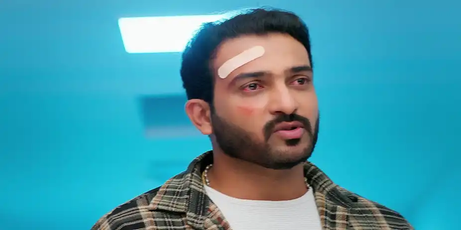 Aval Varuvala S1 E339 - Mithra Prays for Bhagyalakshmi's Recovery
