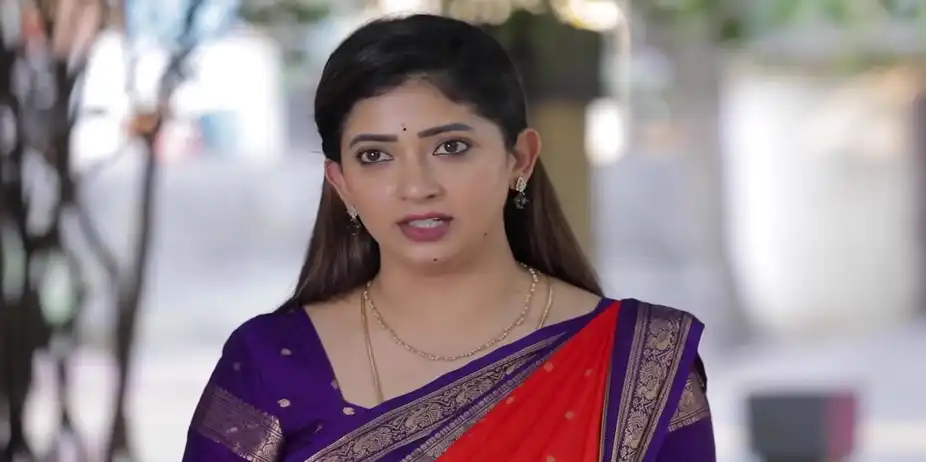 Bharathi's Revelation Enrages Bhavani - Idhayam