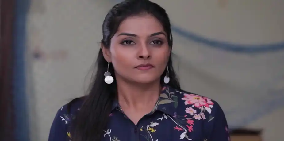 Bhavani's Conspiracy against Dhurai - Idhayam