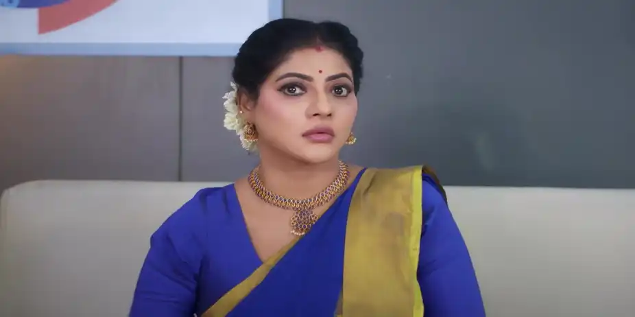 Chamundeshwari Reaches Revathi's Office - Sandhya Raagam