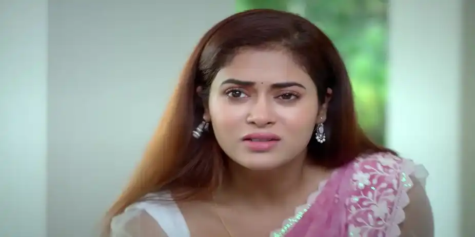 Padma is in a Fix - Sandhya Raagam