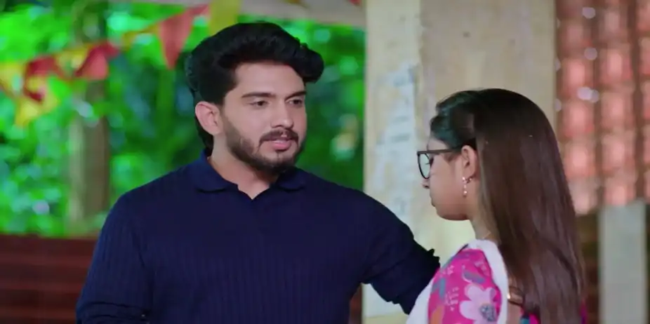 Sanjay Saves Riya from a Drunkard - Karna
