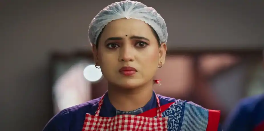 Sarika Slaps Vasudha - Vasudha