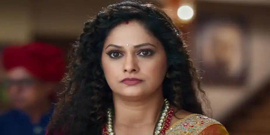 Karishma Curses Chandrika - Vasudha