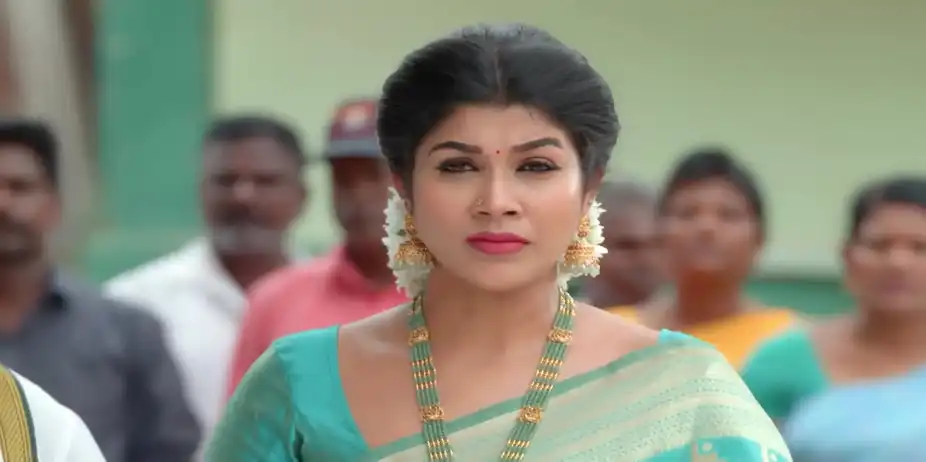 Bhuvaneshwari Reveals a Truth about Raghuram - Sandhya Raagam