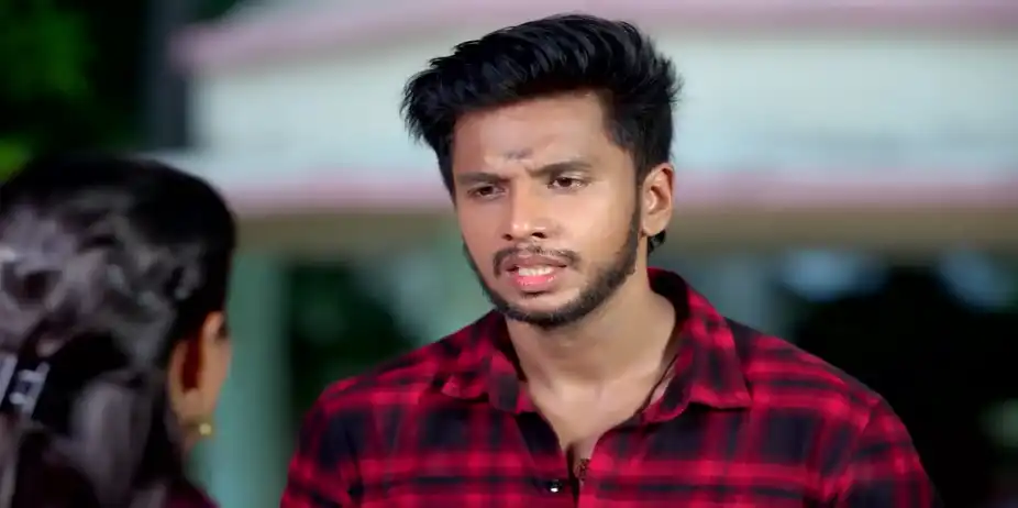 Jeeva's Injury Upsets Meenakshi - Vaagai Sooda Vaa
