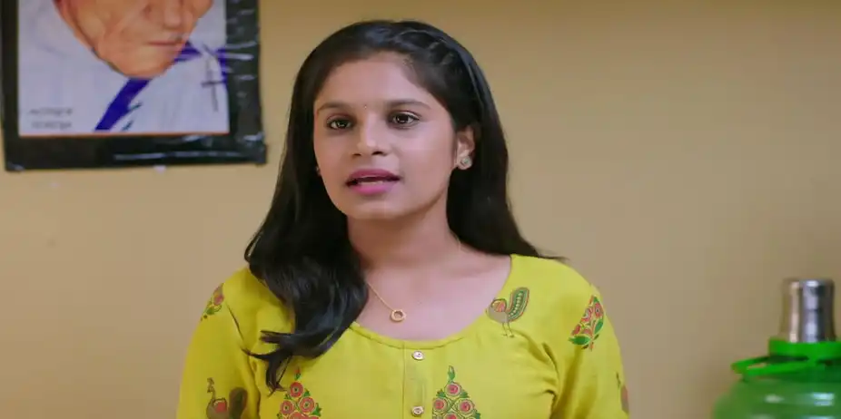 Lakshmi's Friends Tease Her about Adi's Call - Adi Lakshmi Purana